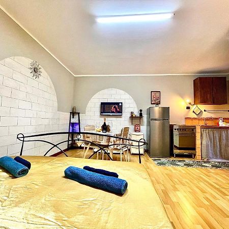 Monolocale Deluxe A 2,7 Km Dal Mare Per 2 Persone Apartment Siderno Exterior photo