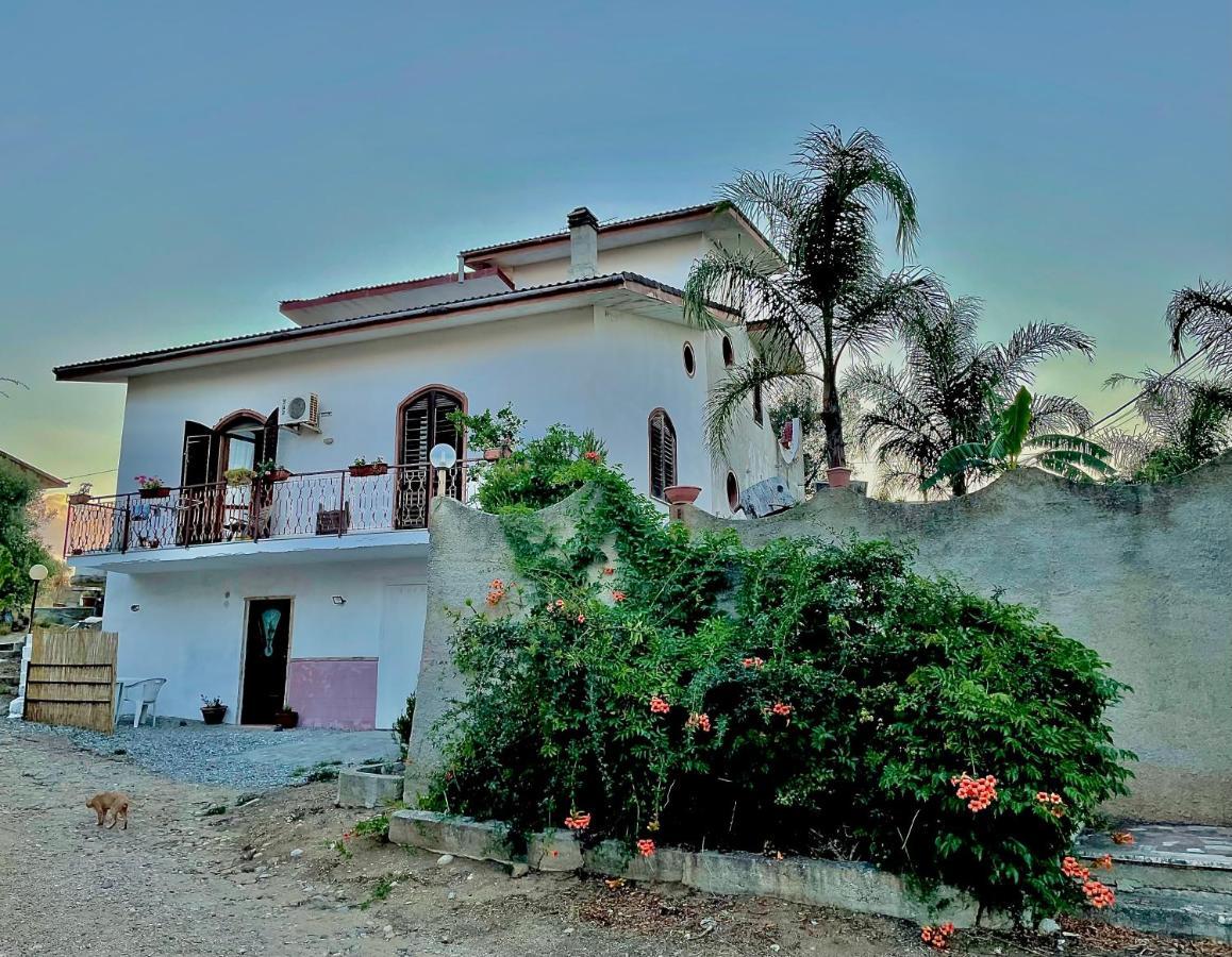 Monolocale Deluxe A 2,7 Km Dal Mare Per 2 Persone Apartment Siderno Exterior photo